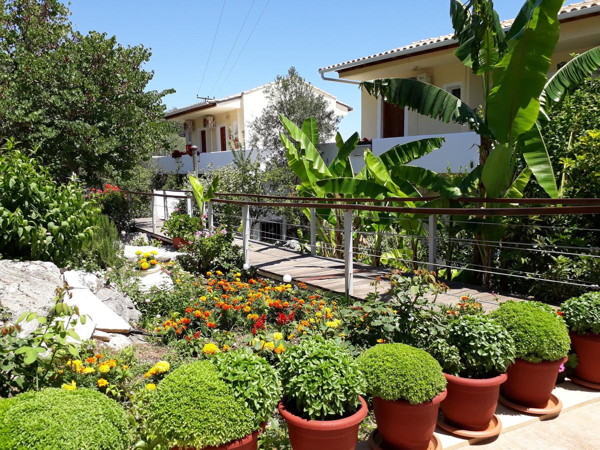 La Casa Di Nonna Anna Aparthotel Nikiana Exterior foto