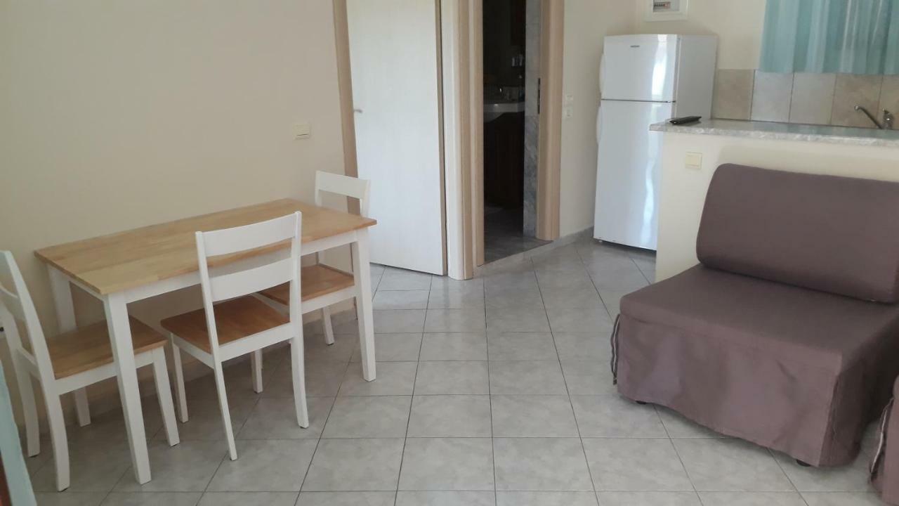 La Casa Di Nonna Anna Aparthotel Nikiana Exterior foto